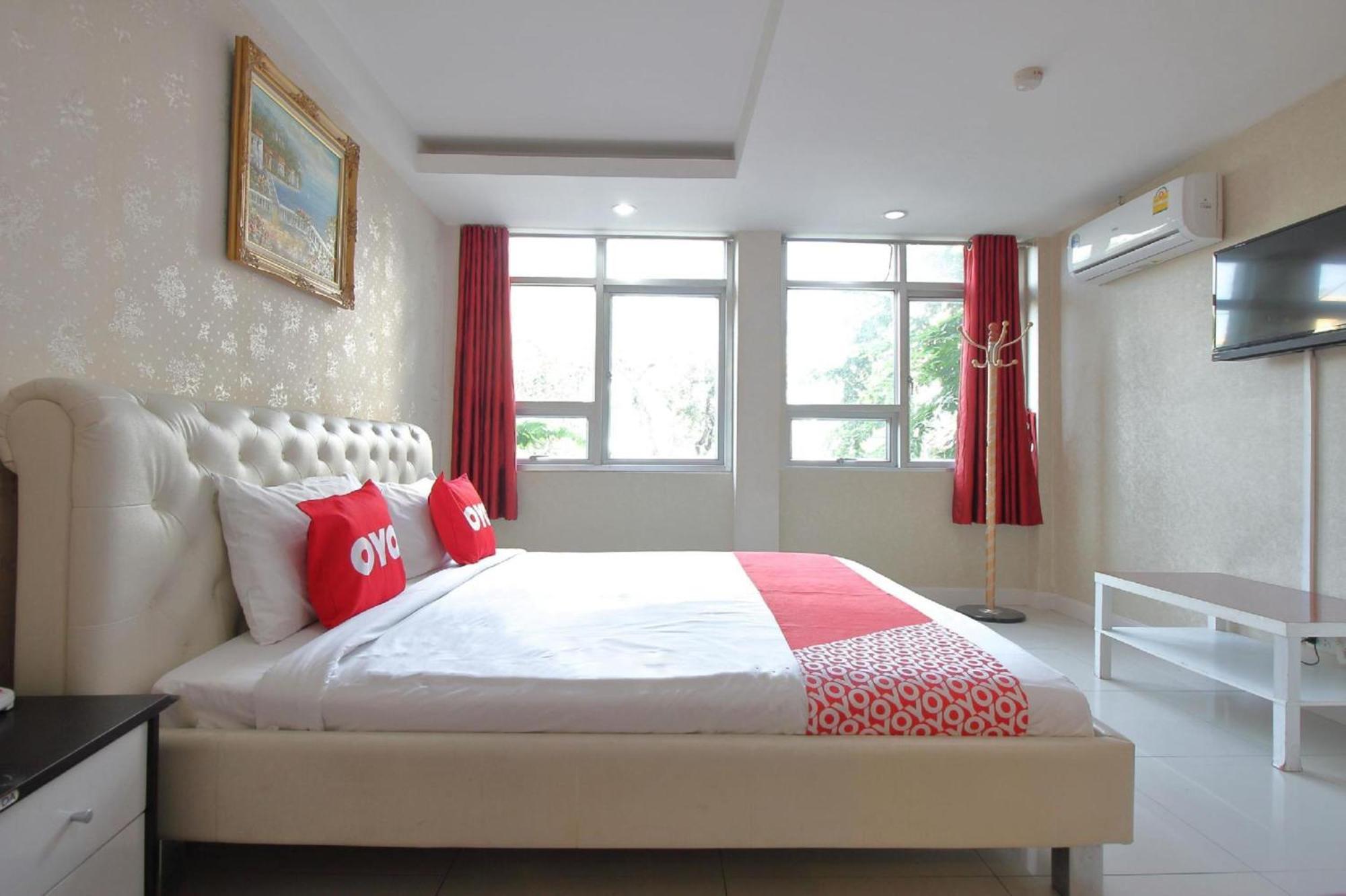 OYO 102 Diamond Residence Silom Banguecoque Exterior foto