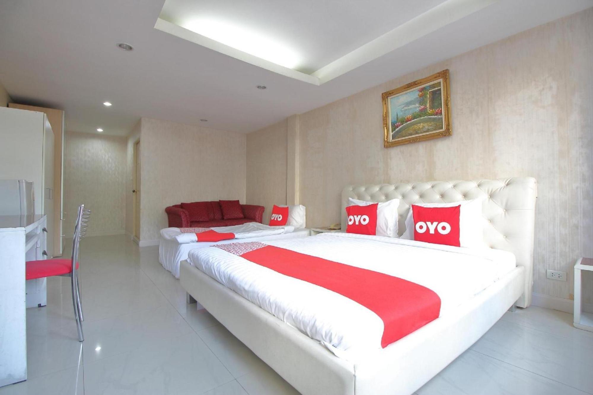 OYO 102 Diamond Residence Silom Banguecoque Exterior foto